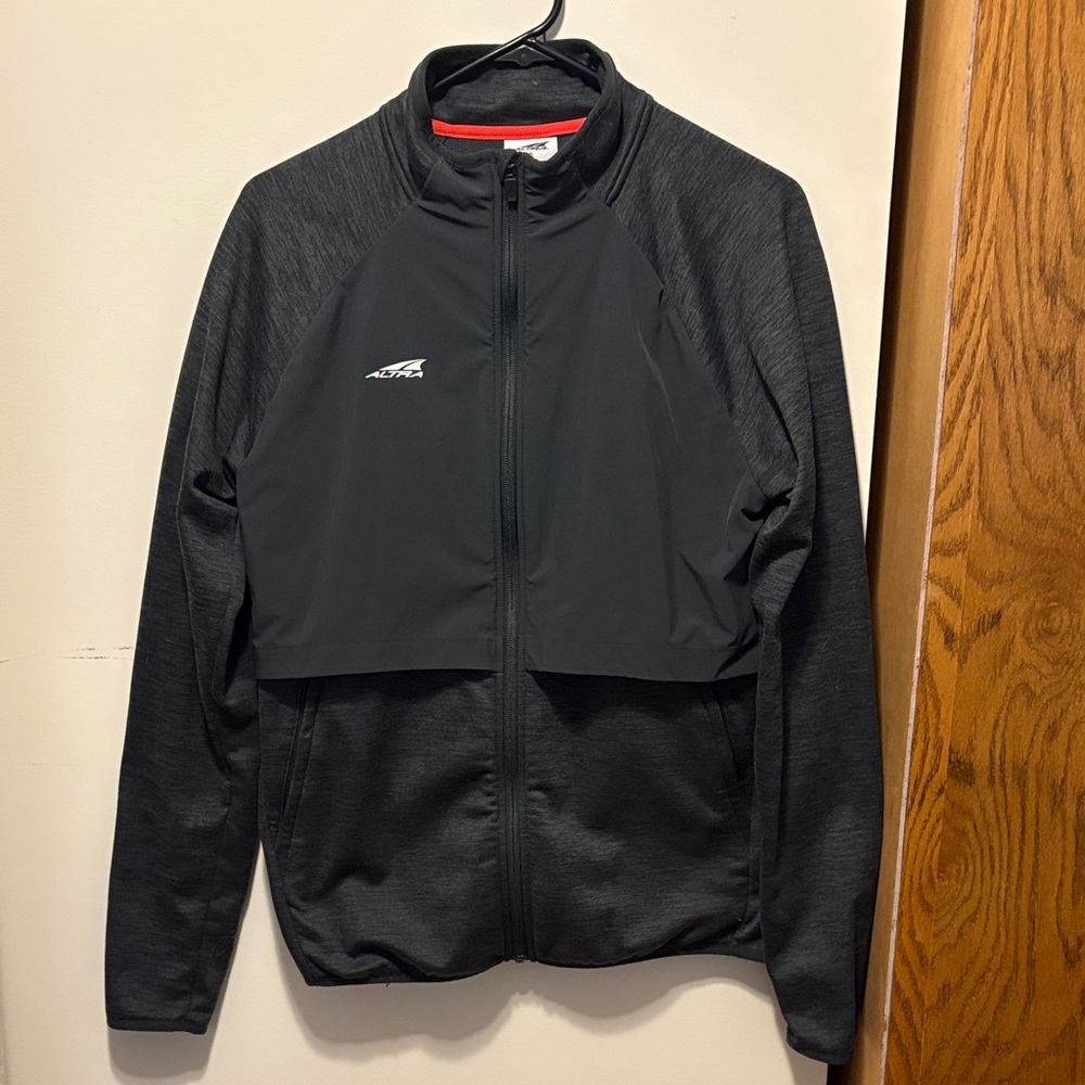 Altra Men’s Everyday Hybrid Jacket